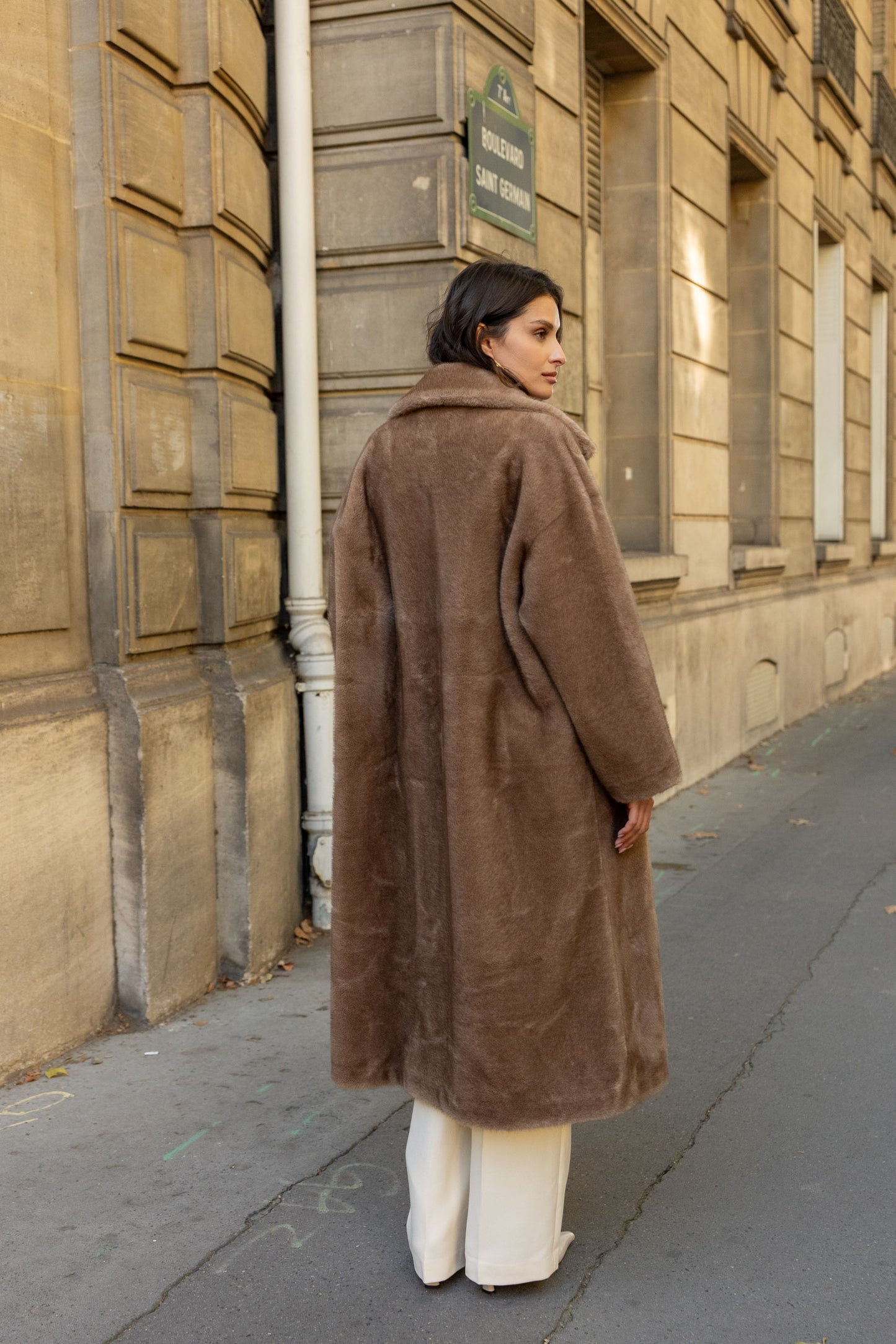 Ilgi šviesiai rudi kailinukai ELEGANCE