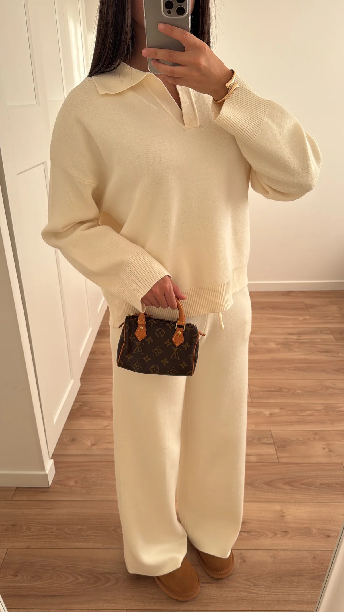 Pieno baltumo kostiumėlis su viskoze ir vilna