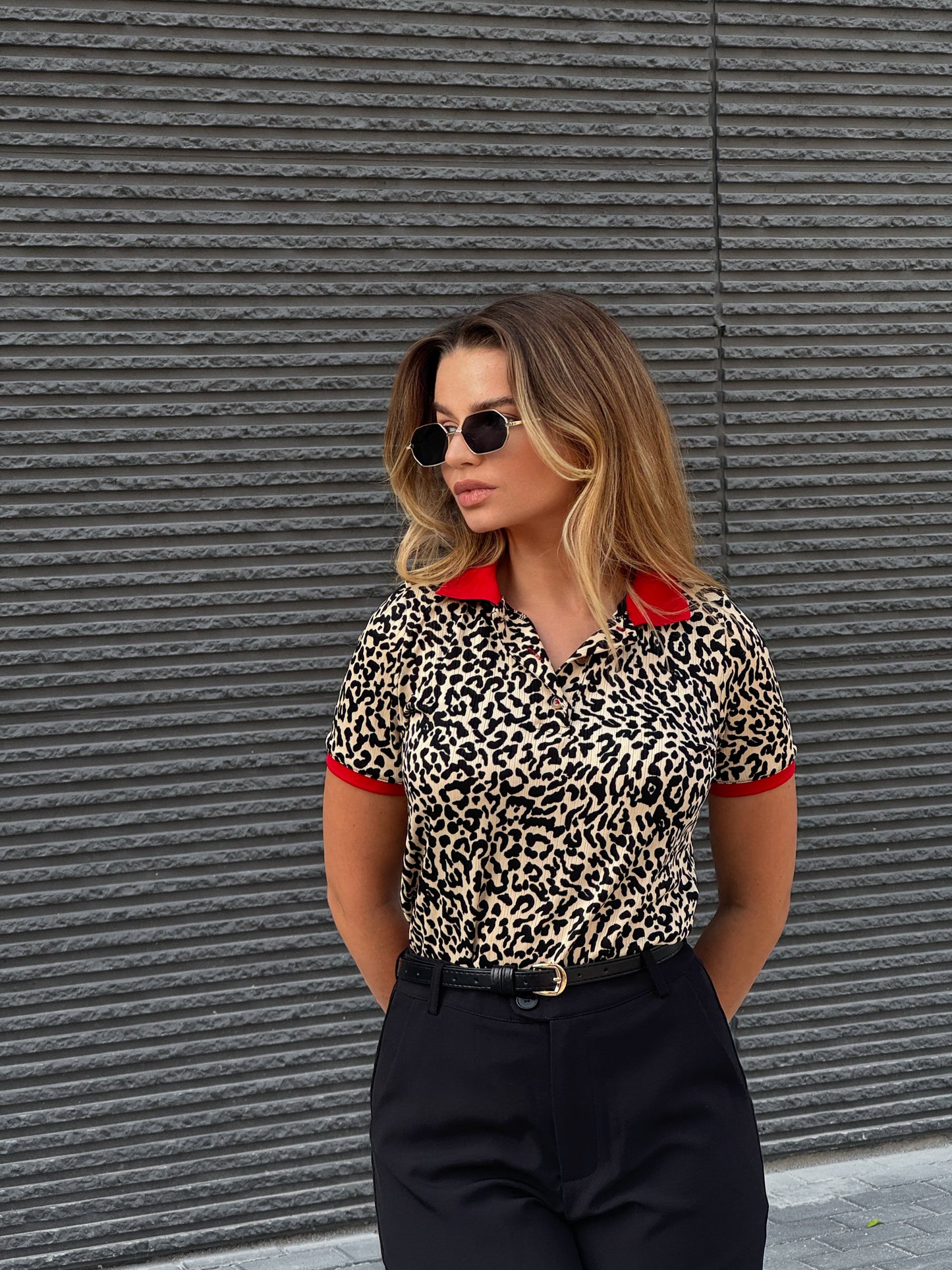 Leopardo rašto marškinėliai
