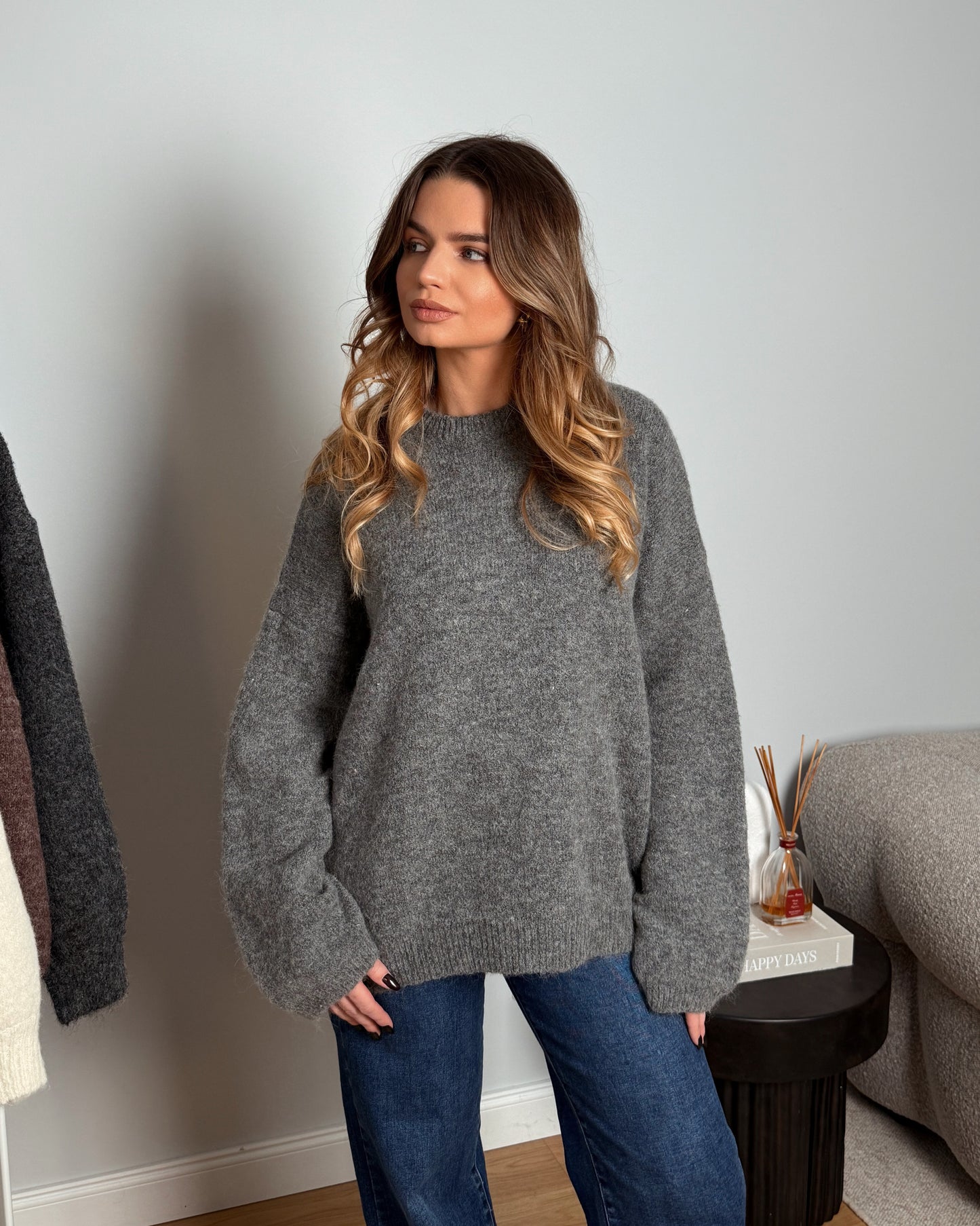 Oversized megztinis su alpakos vilna