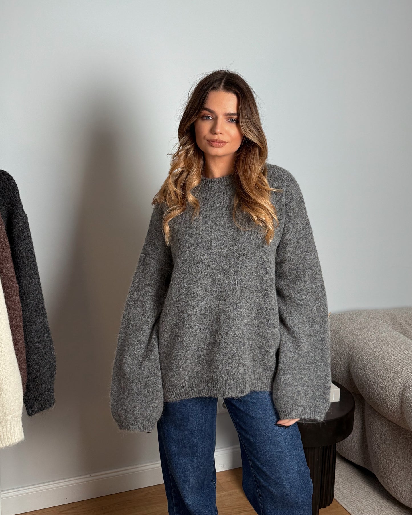 Oversized megztinis su alpakos vilna