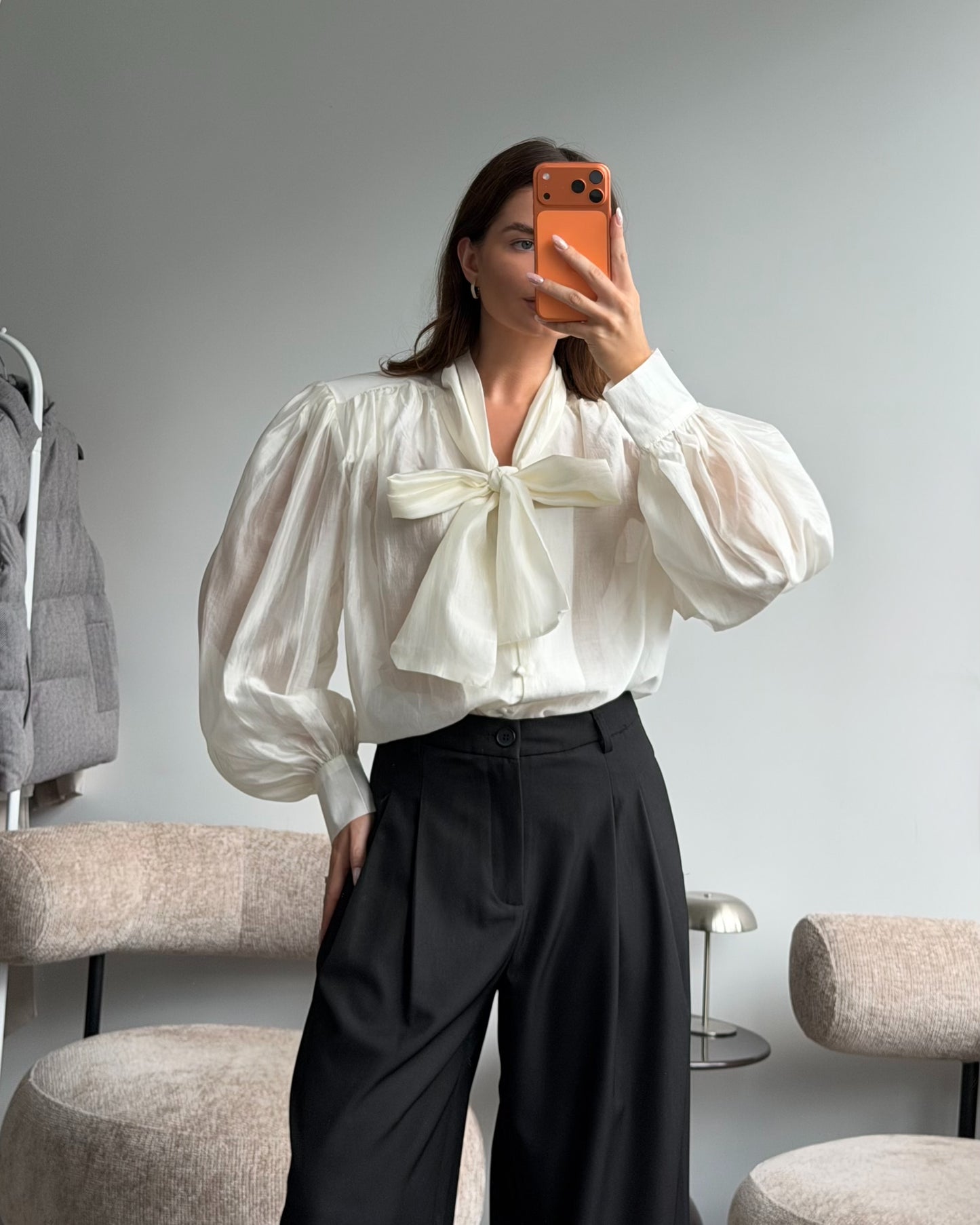 Šilkinė palaidinė BOW