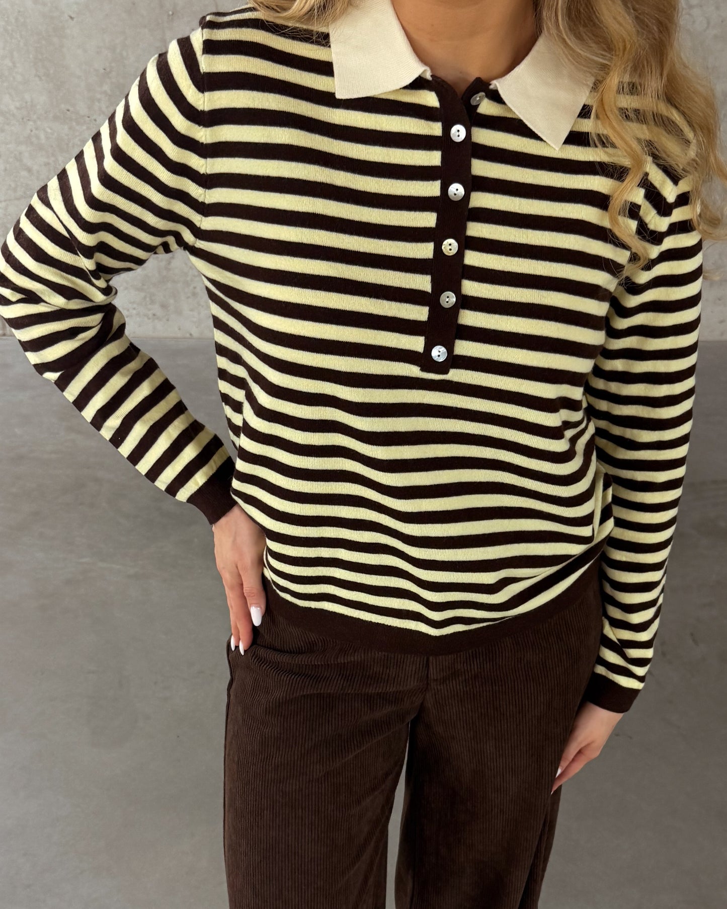 Gelsvas dryžuotas megztukas NOOR