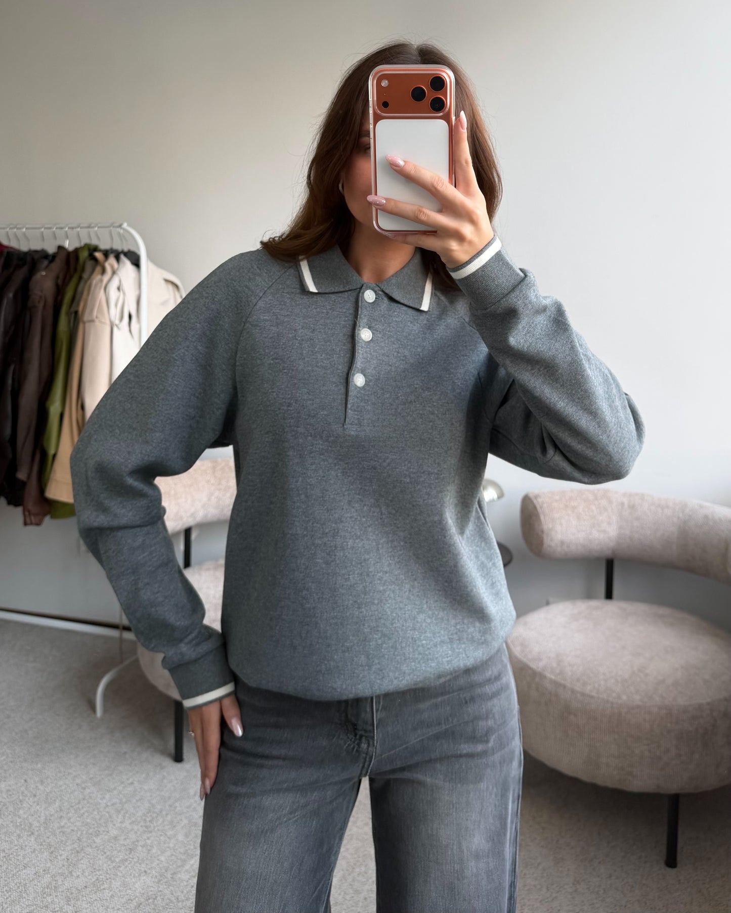 Pilkas megztukas POLO