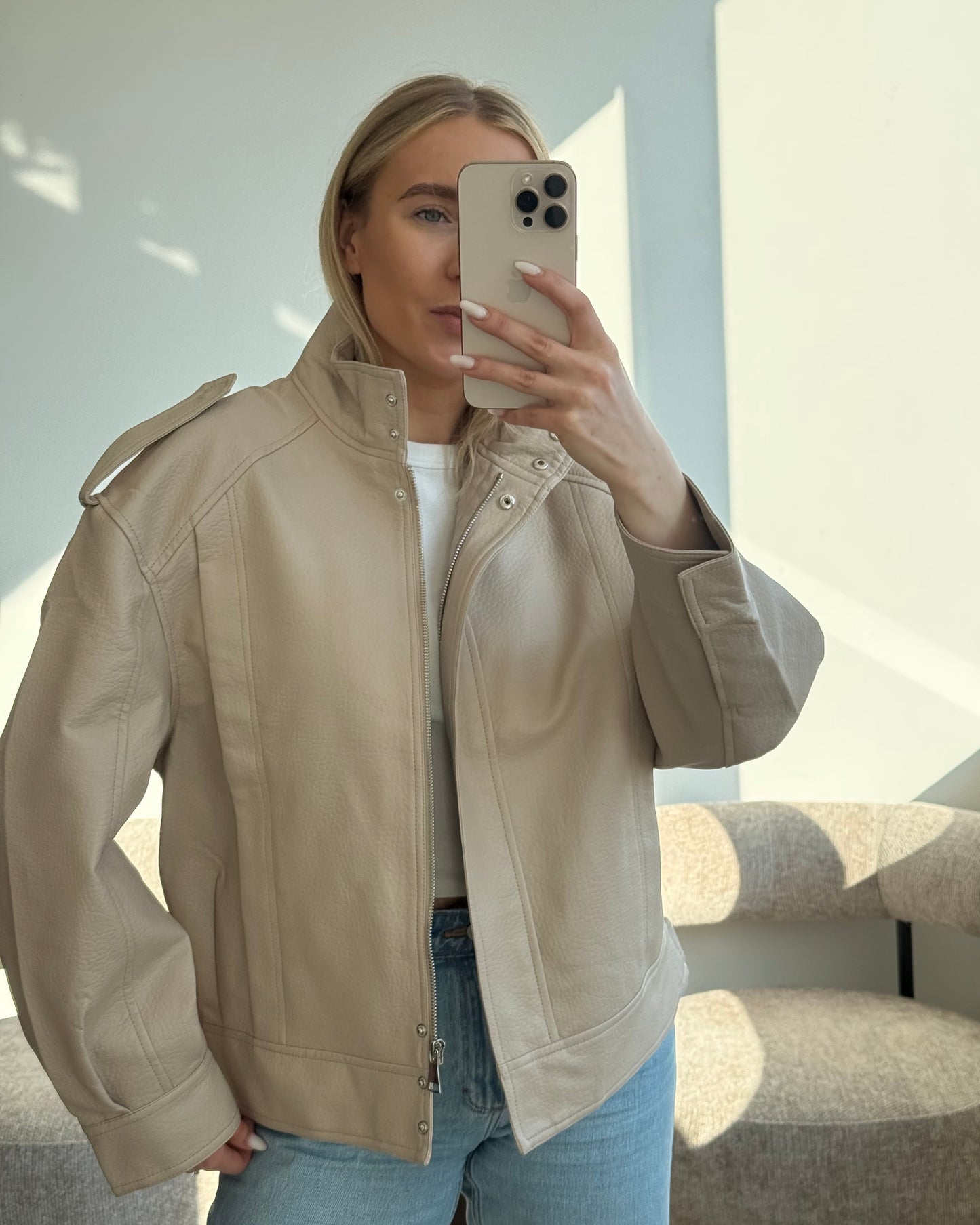 Smėlio spalvos eko odos striukė BECKY
