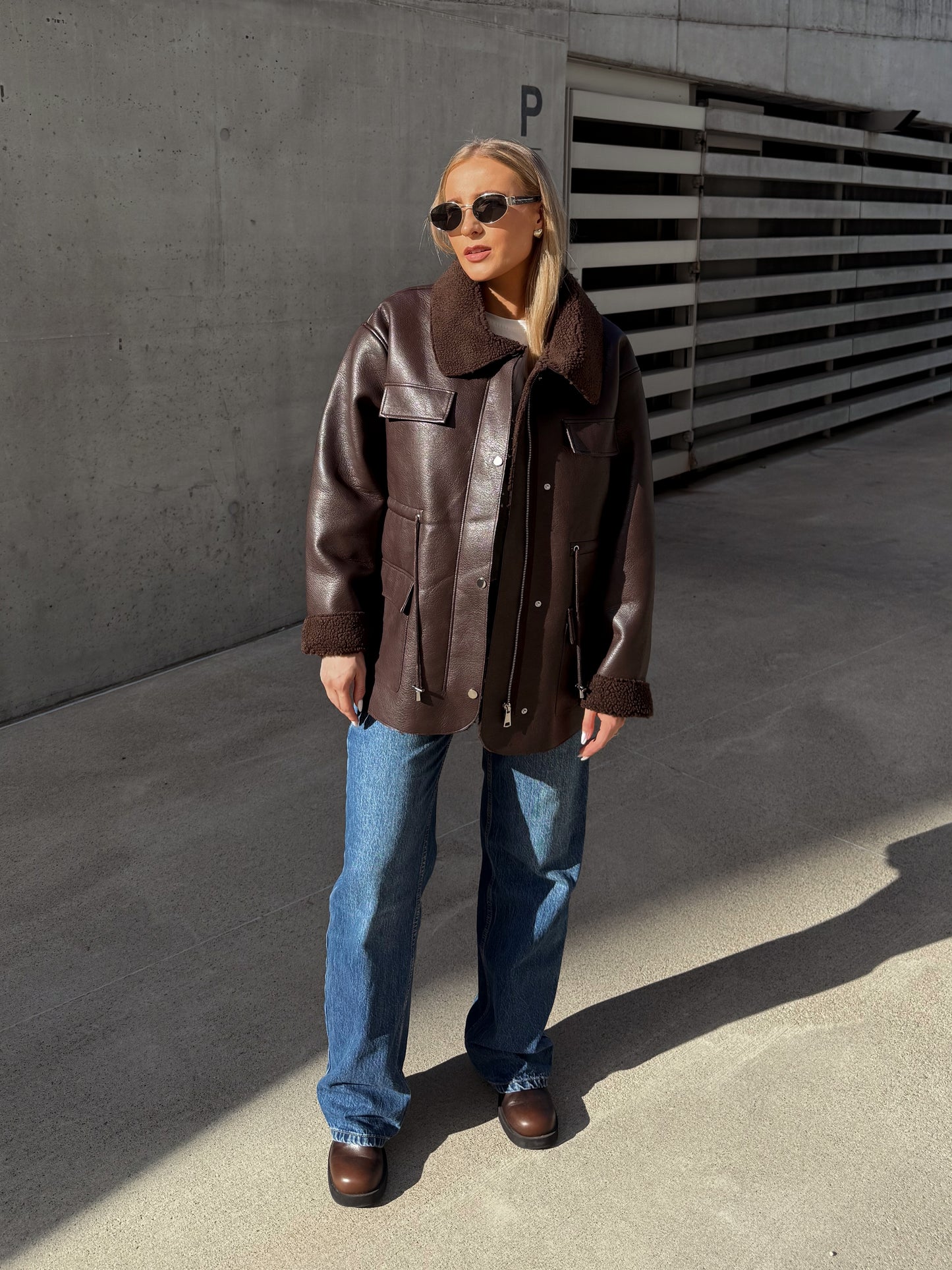 Eko odos striukė su kailiuku BRUNO