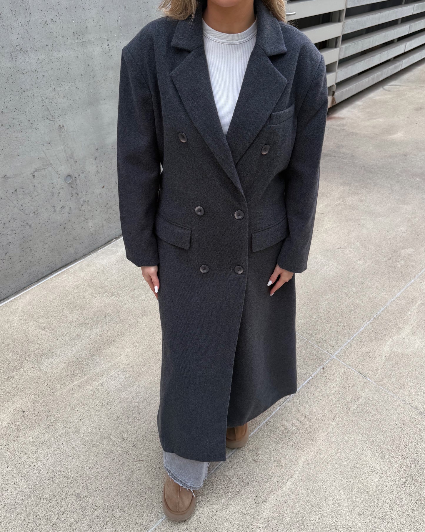 Pilkas paltas CLASSY