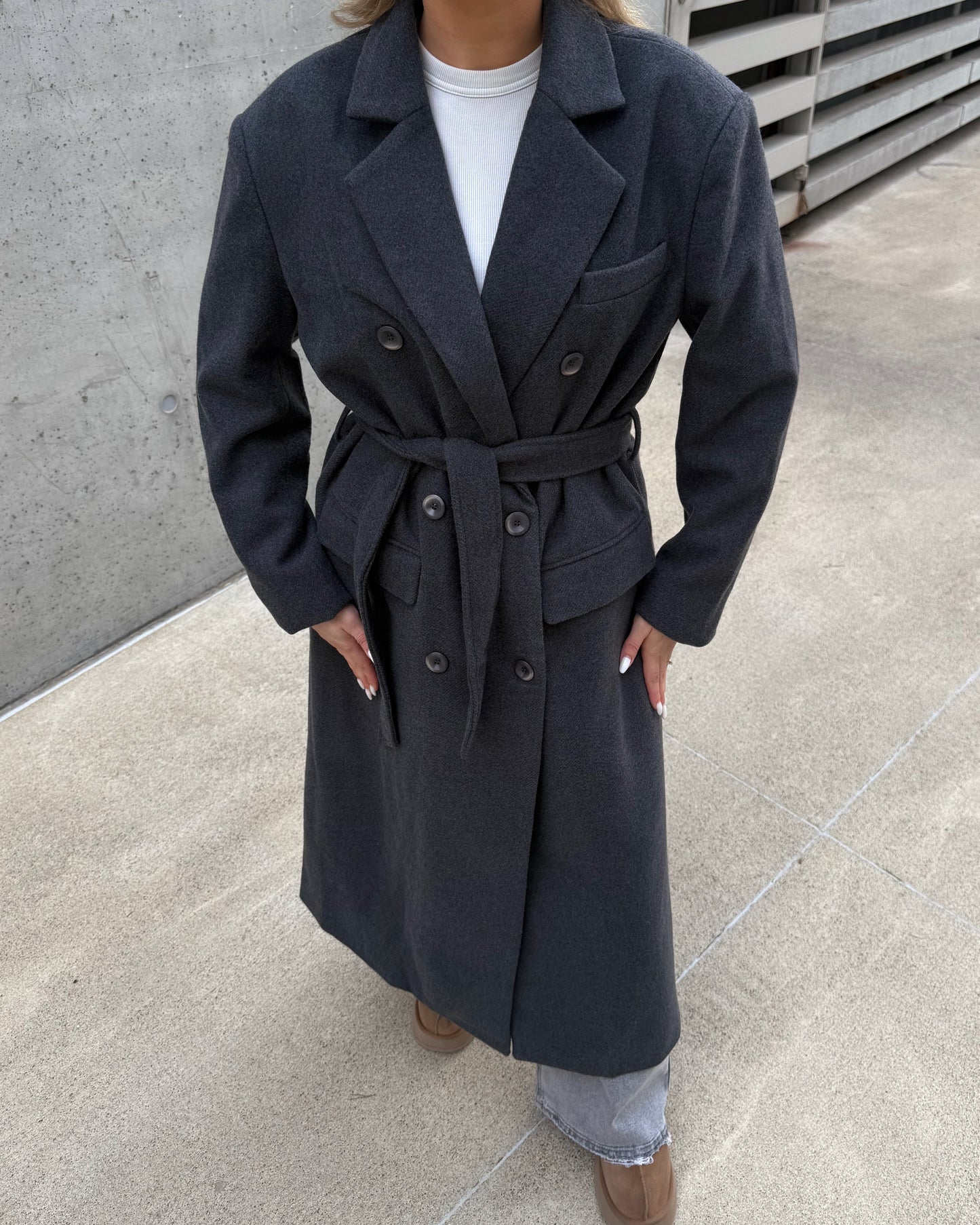 Pilkas paltas CLASSY