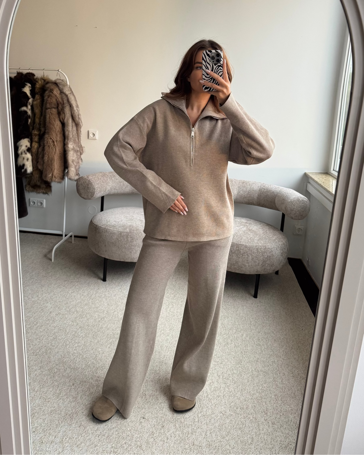 Smėlinis kostiumėlis WOOLY