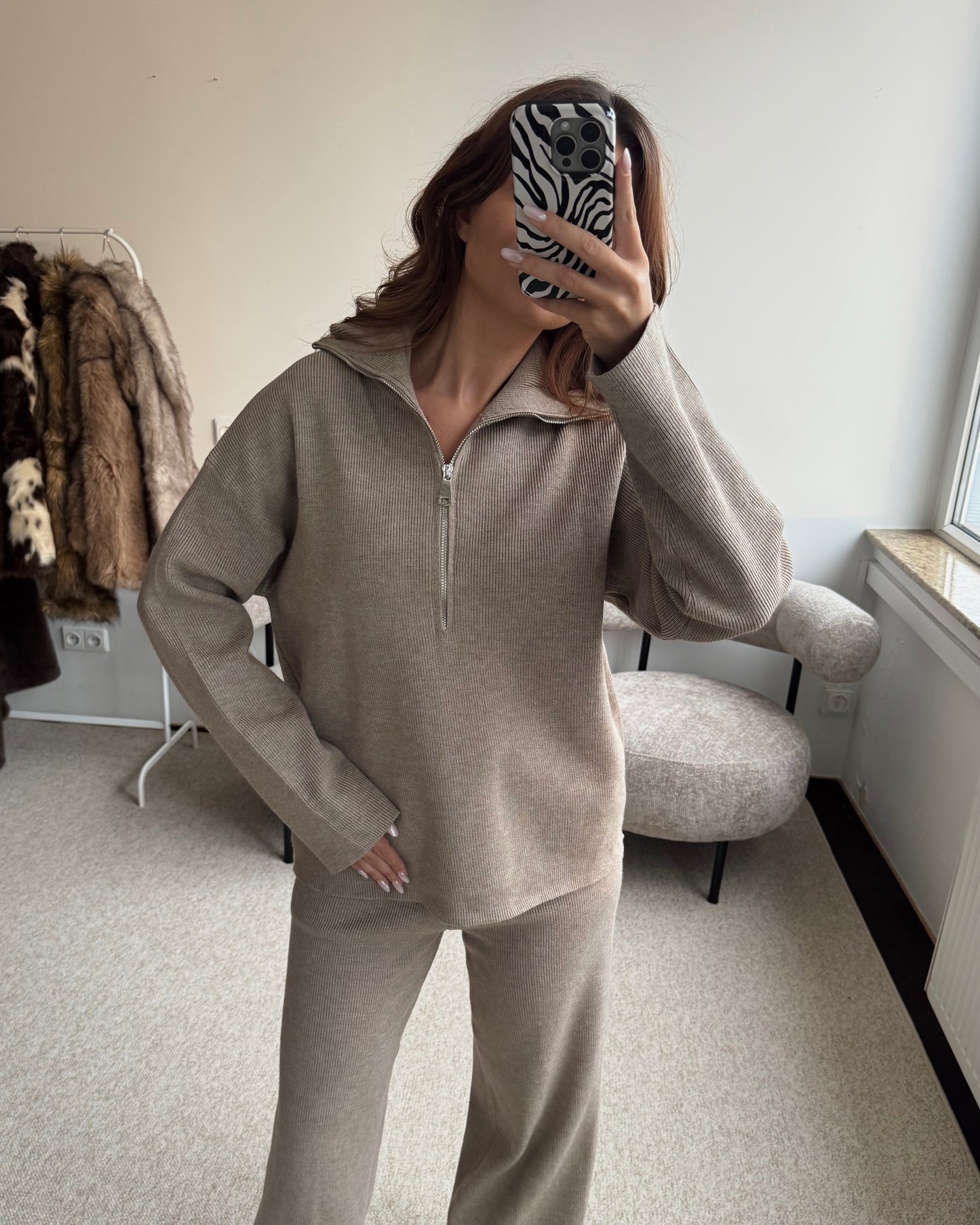 Smėlinis kostiumėlis WOOLY