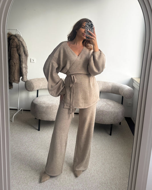 Smėlinis kostiumėlis KIMONO