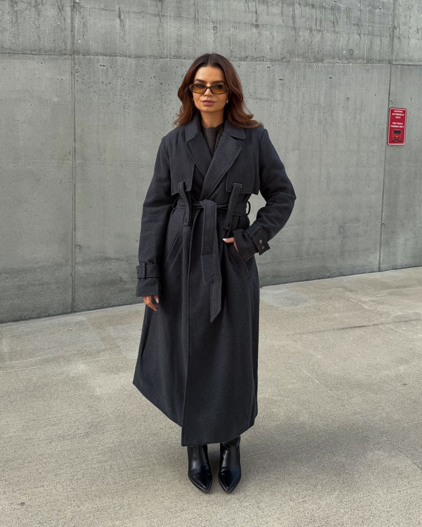 Pilkas paltas MODERN