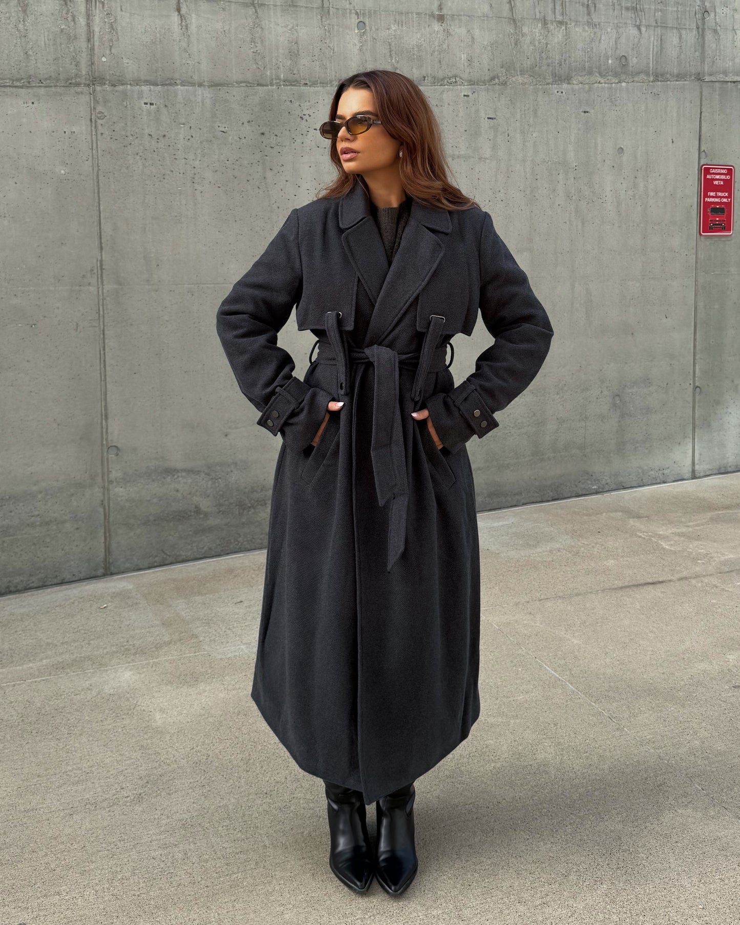 Pilkas paltas MODERN