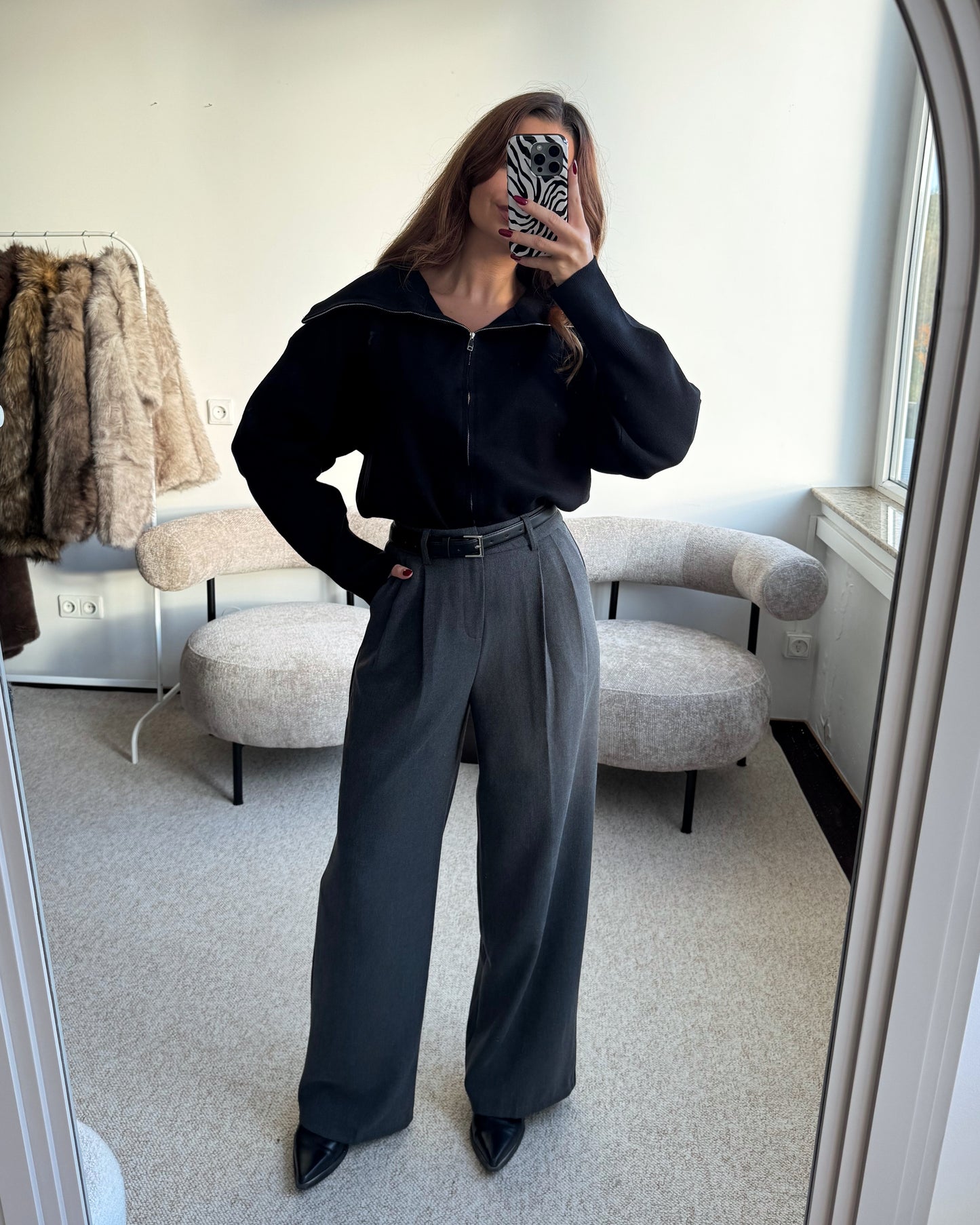 Pilkos klasikinės kelnės su diržu ASHEN