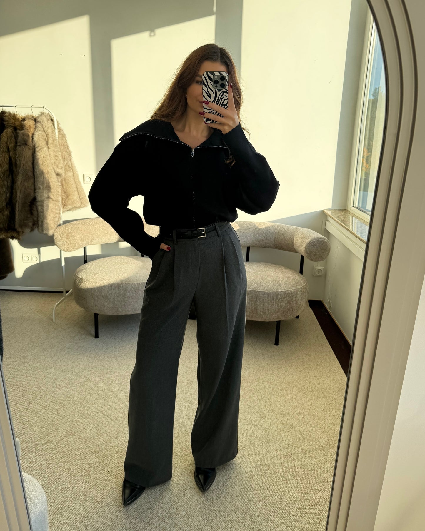 Pilkos klasikinės kelnės su diržu ASHEN