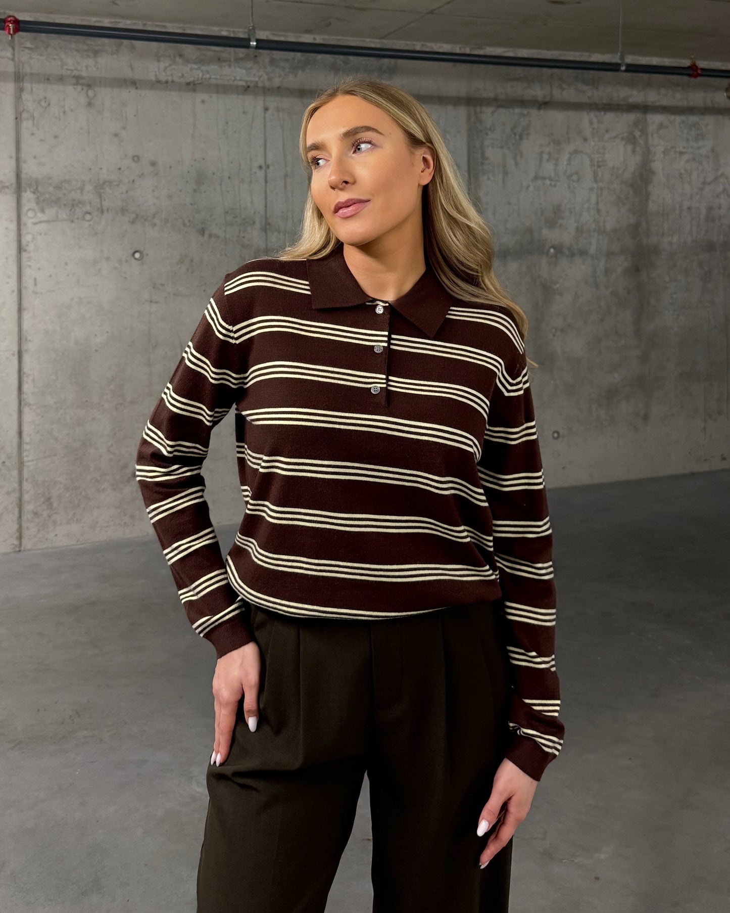 Rudas dryžuotas megztukas BEAN