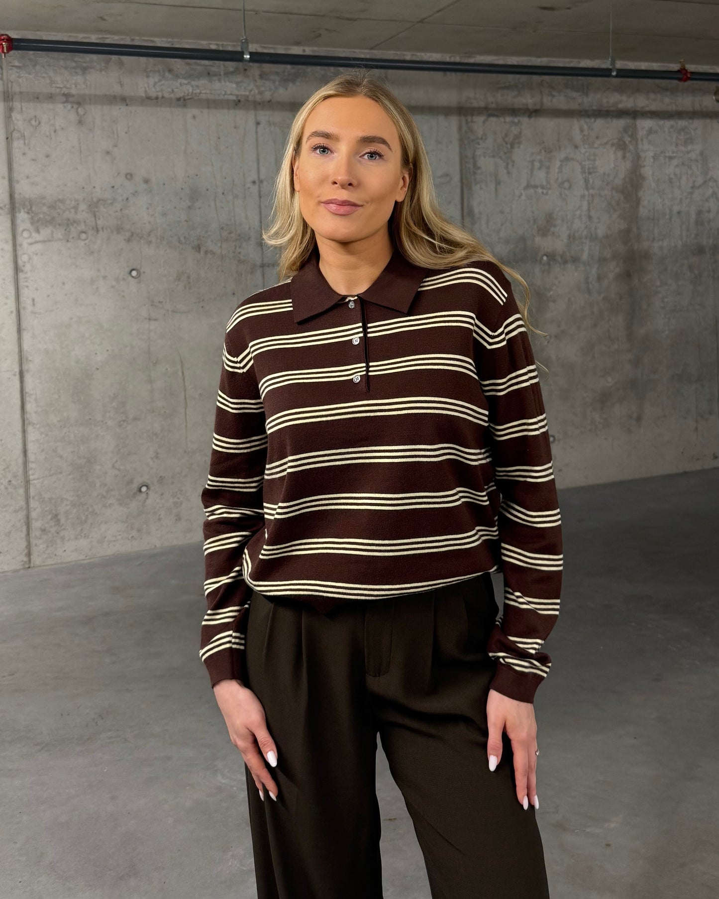 Rudas dryžuotas megztukas BEAN