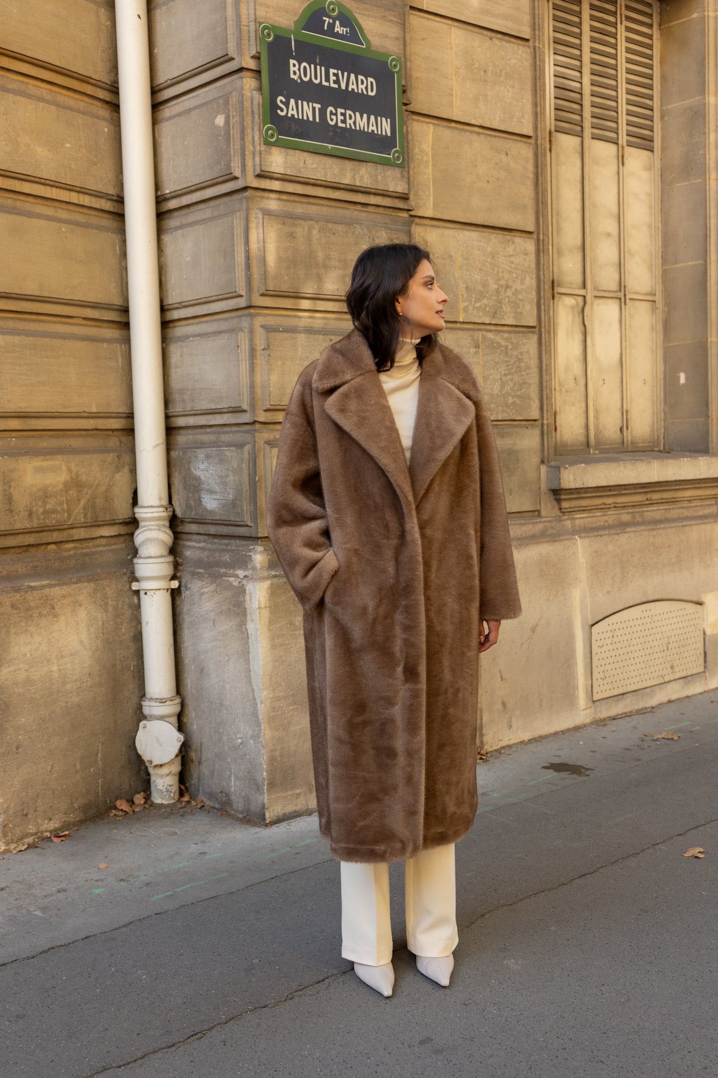 Ilgi šviesiai rudi kailinukai ELEGANCE