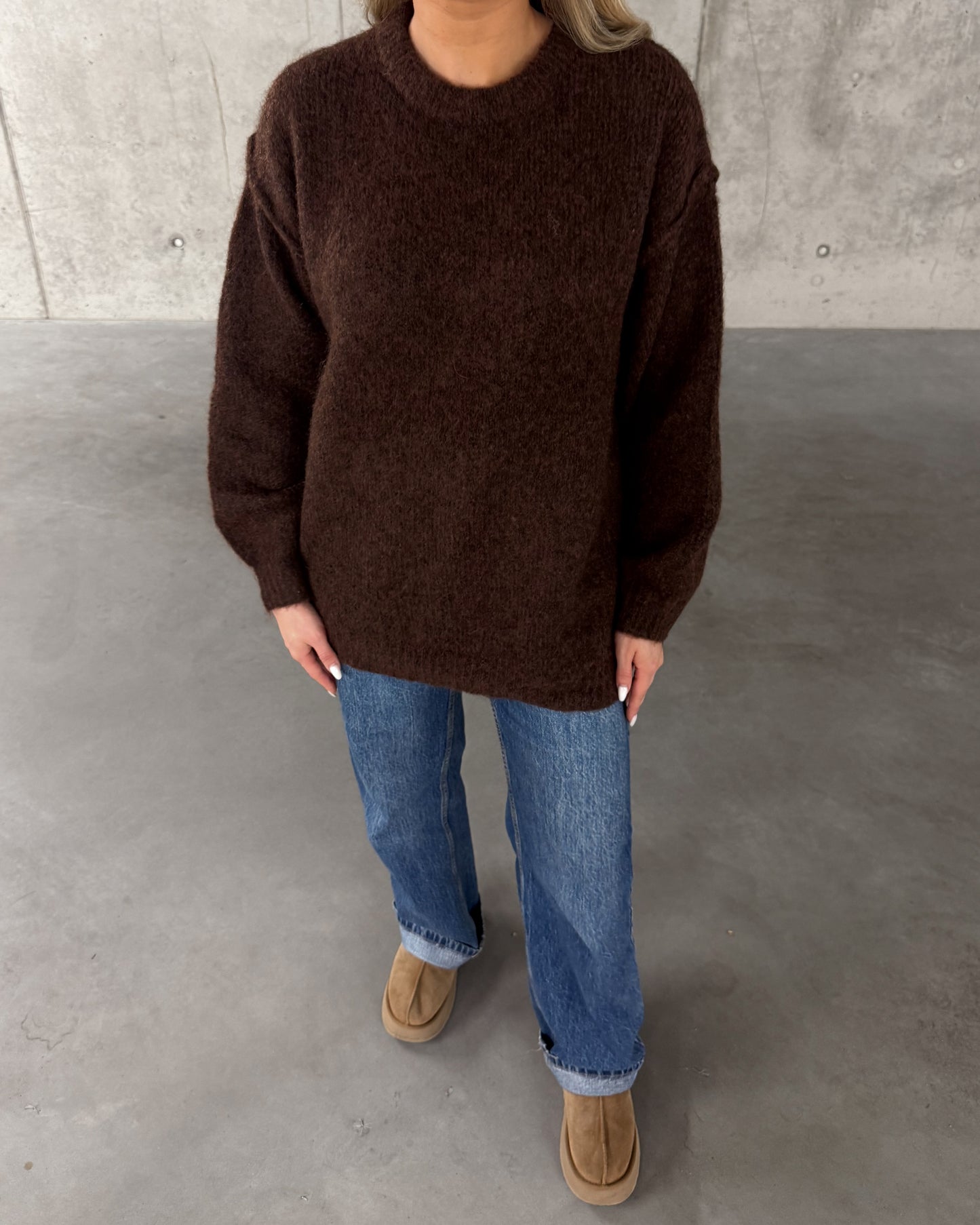 Rudos spalvos megztukas BEAR