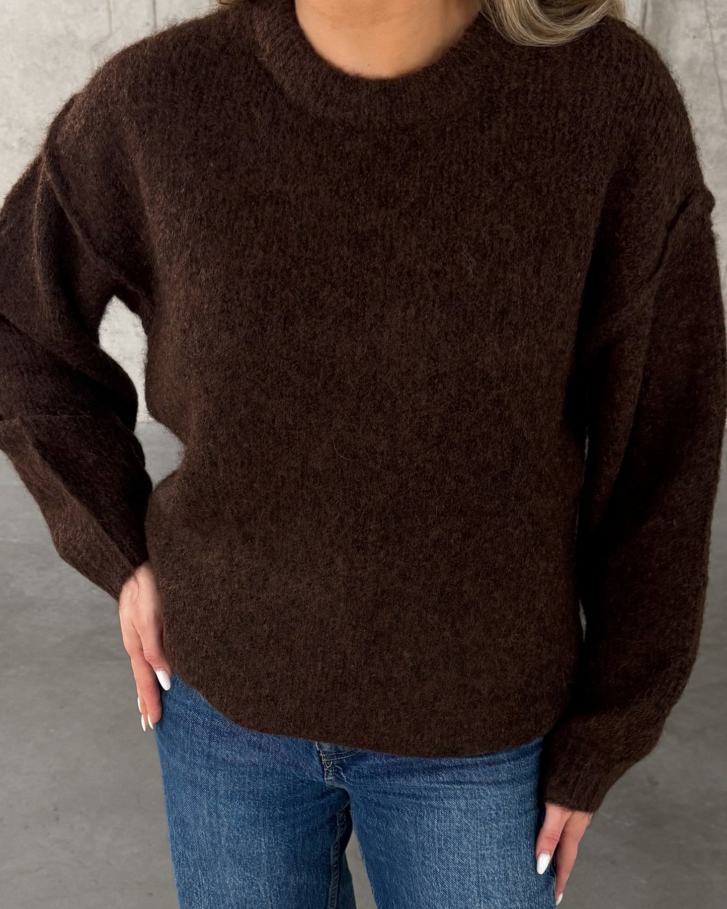 Rudos spalvos megztukas BEAR