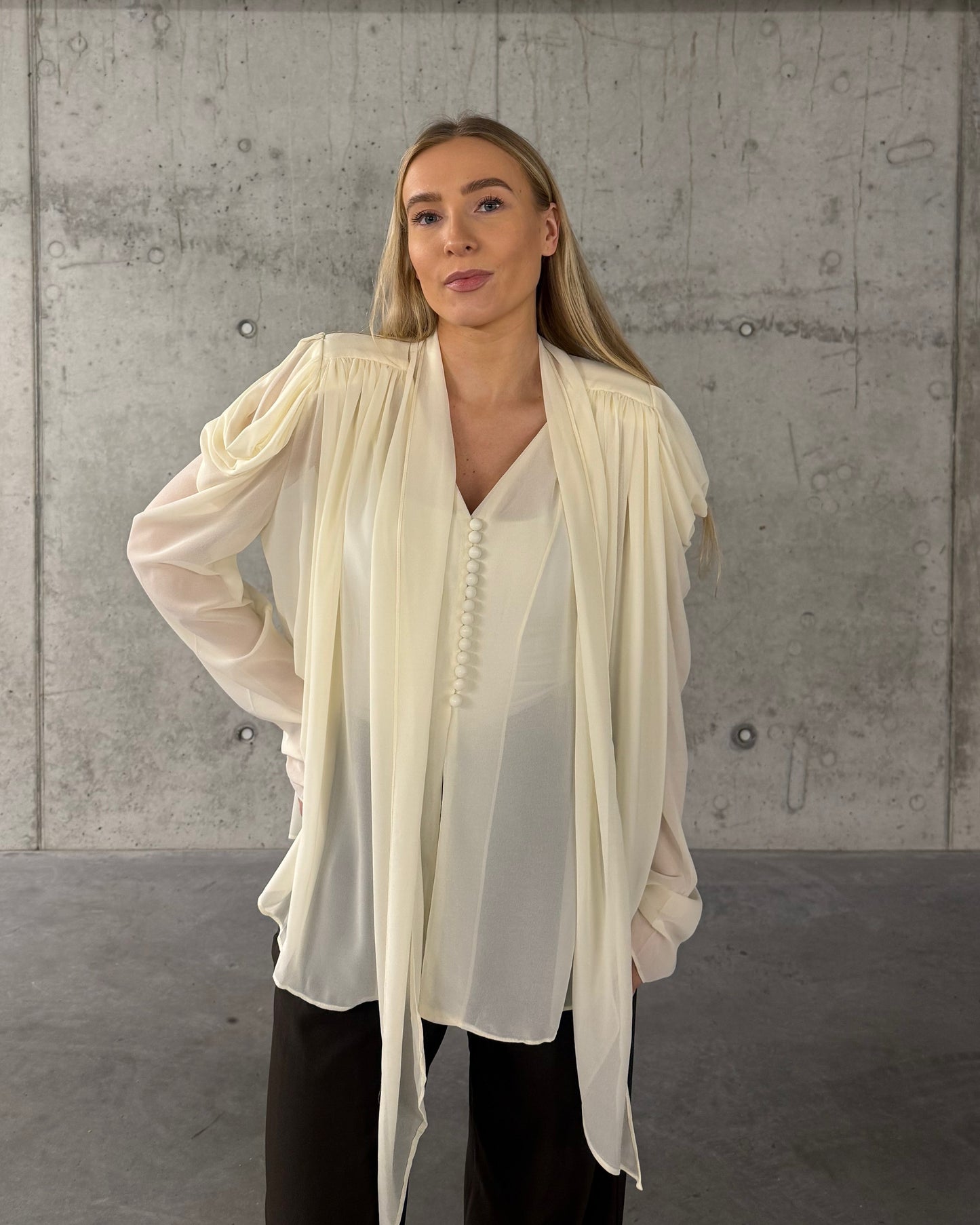 Palaidinė su šalikėliu CHARM