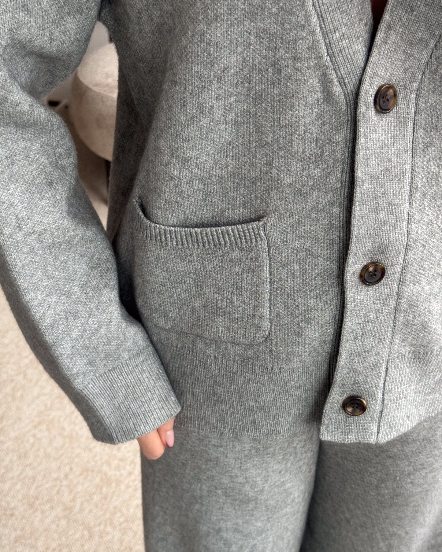 Pilkas kostiumėlis CLOUD