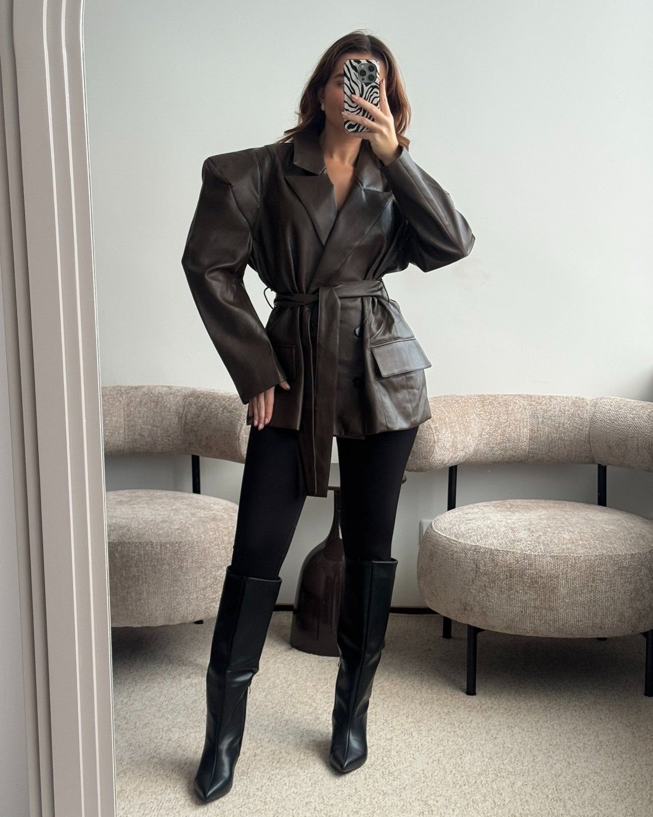 Eko odos švarkas su pečiais FRAME