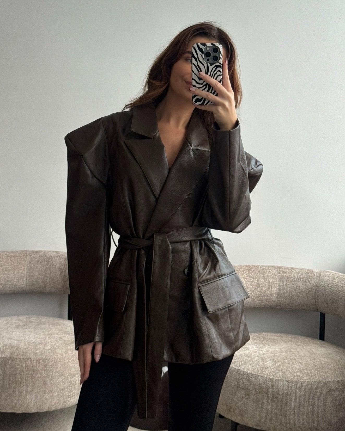 Eko odos švarkas su pečiais FRAME