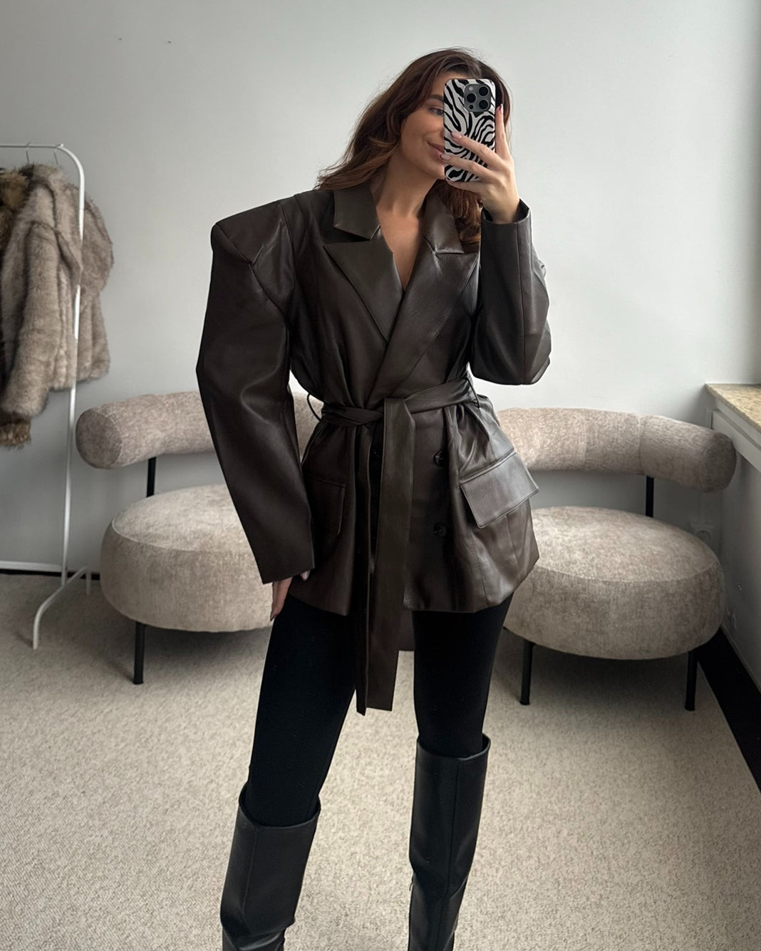 Eko odos švarkas su pečiais FRAME