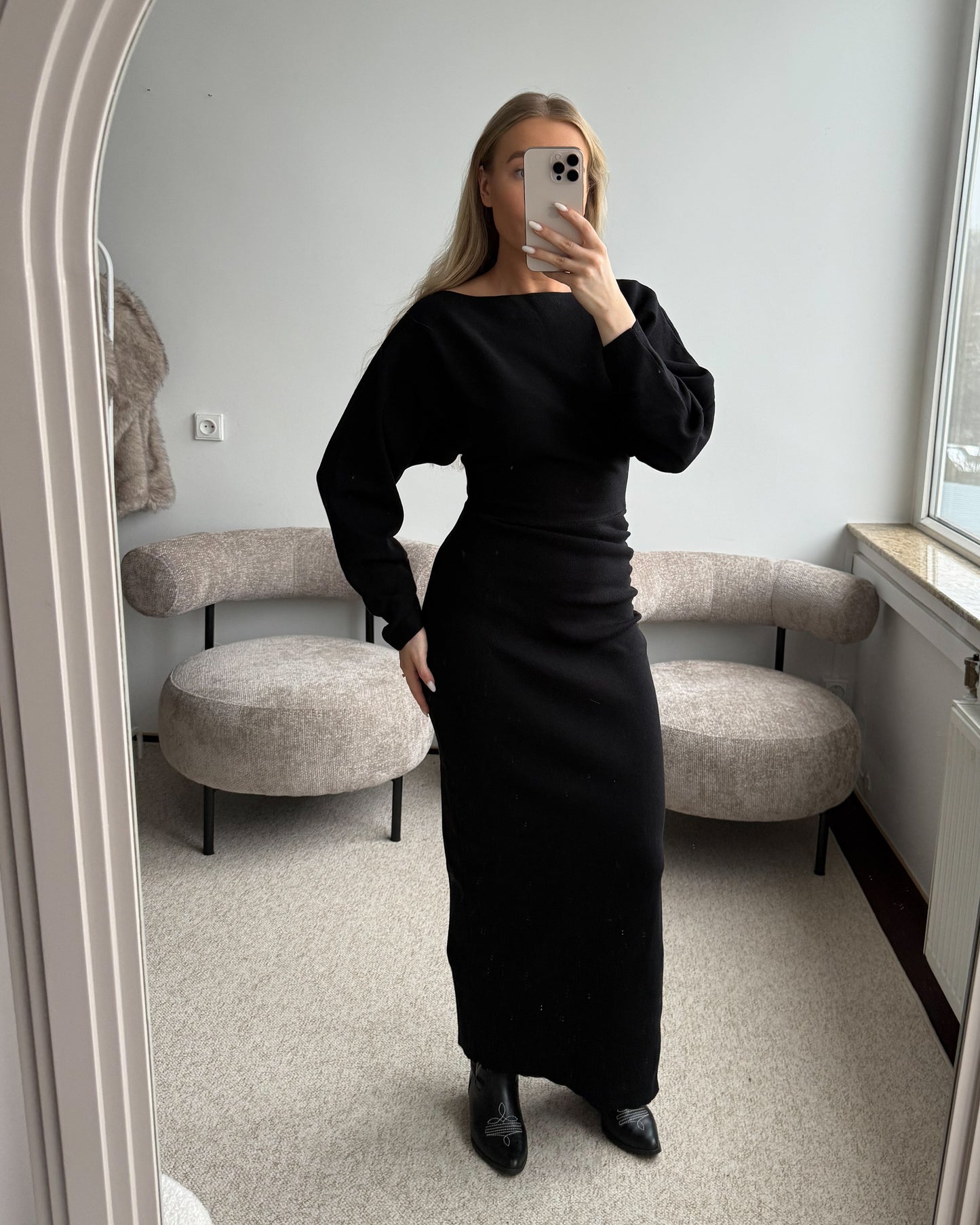 Juoda suknelė EASE