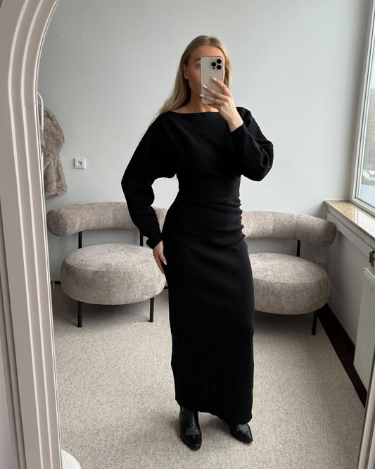 Juoda suknelė EASE