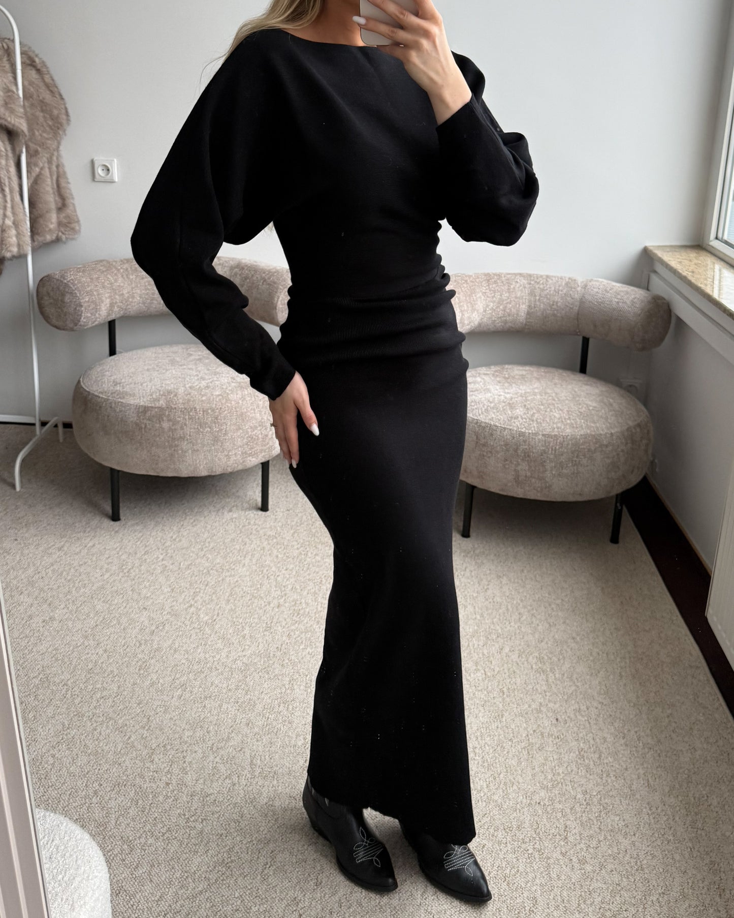 Juoda suknelė EASE