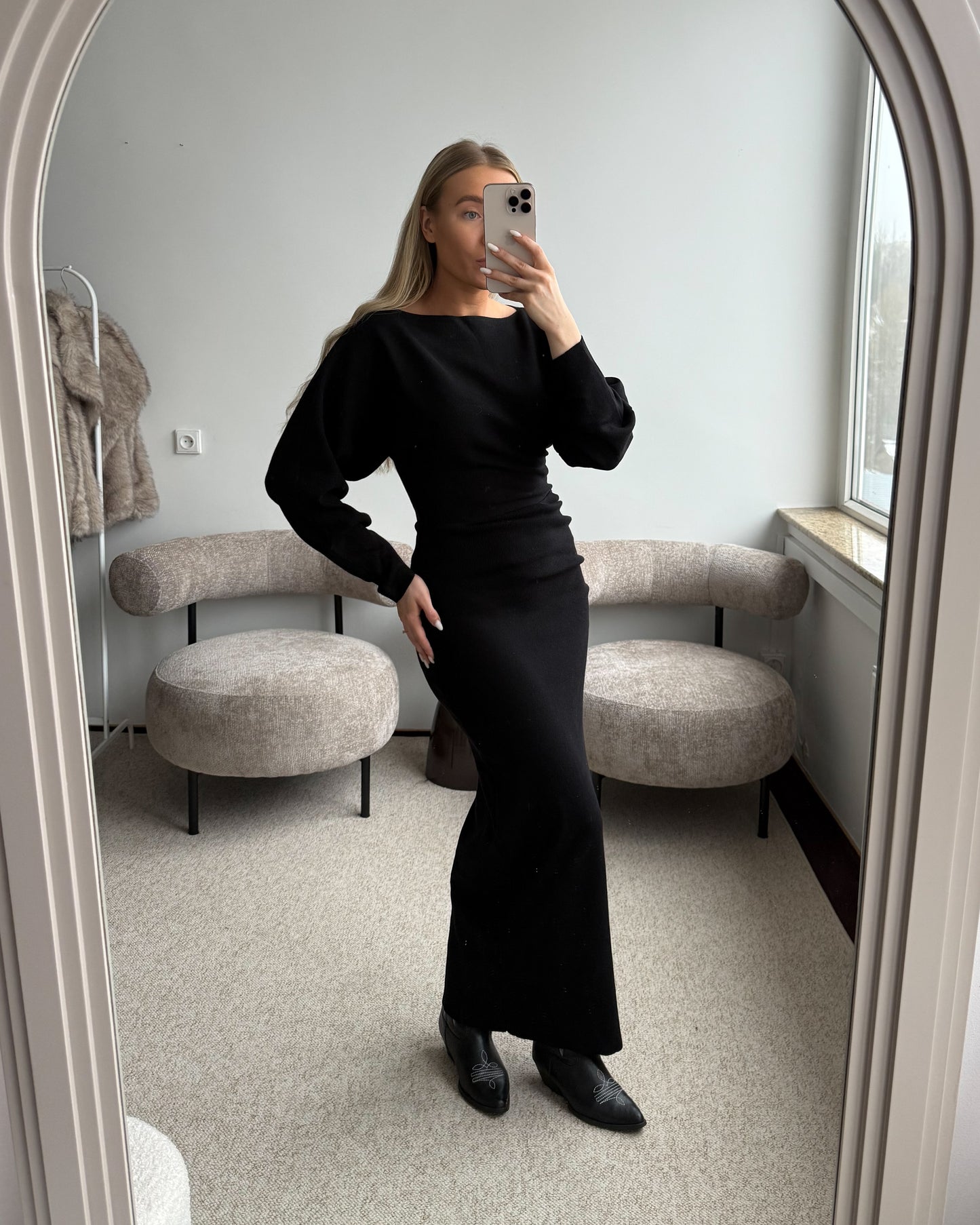 Juoda suknelė EASE