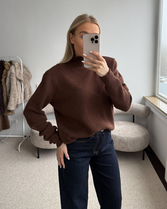 Rudas megztukas su petukais NUT