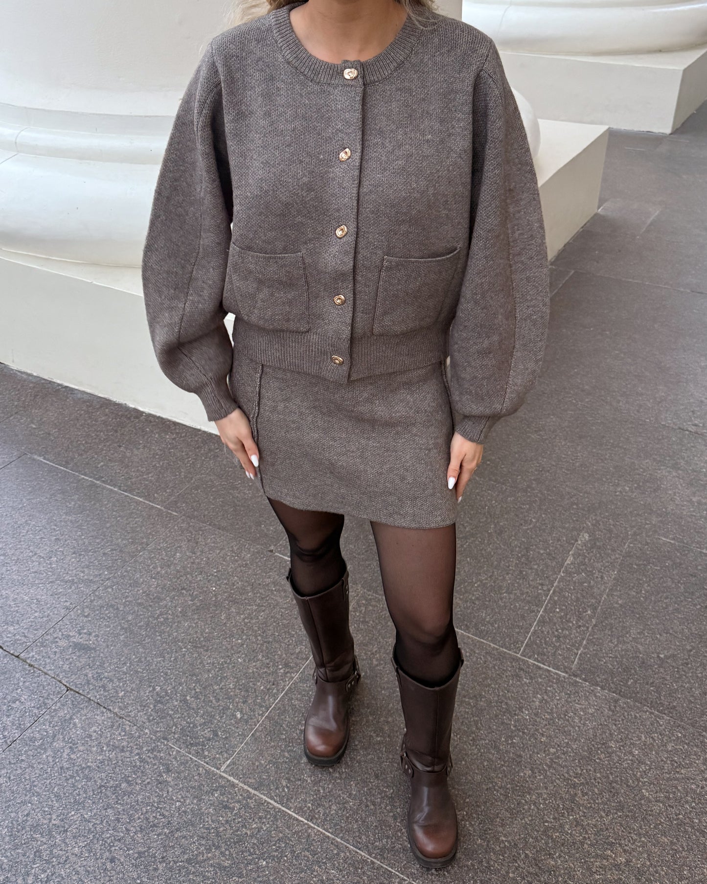 Kostiumėlis su sijonu ARIA